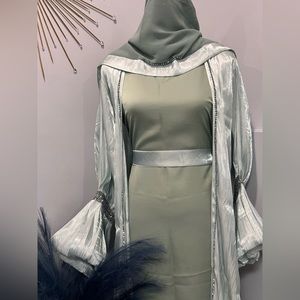 Dubai abaya